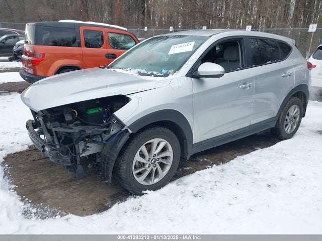 Hyundai TUCSON SE 2018 KM8J2CA42JU793647 Image 2