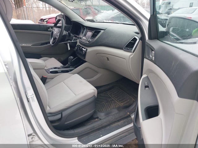 Hyundai TUCSON SE 2018 KM8J2CA42JU793647 Image 5
