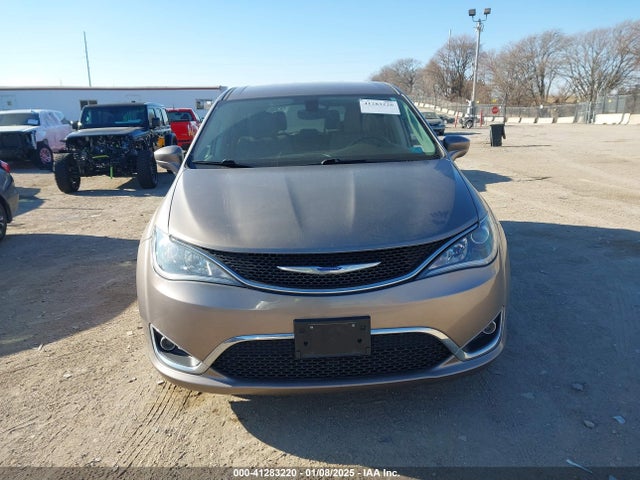 2C4RC1FG3JR175021 Chrysler Pacifica Touring Plus