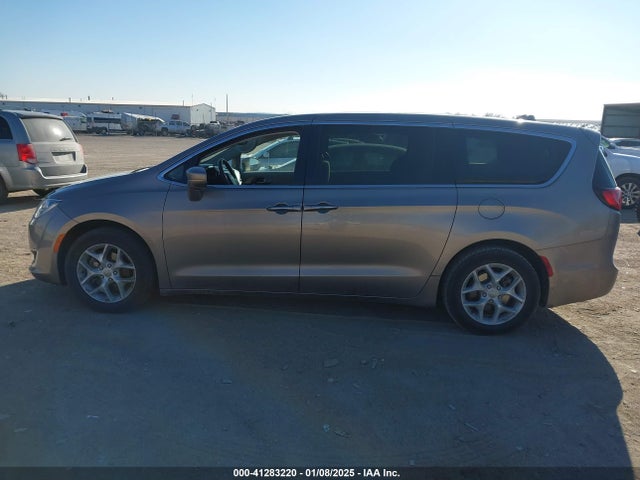 2C4RC1FG3JR175021 Chrysler Pacifica Touring Plus