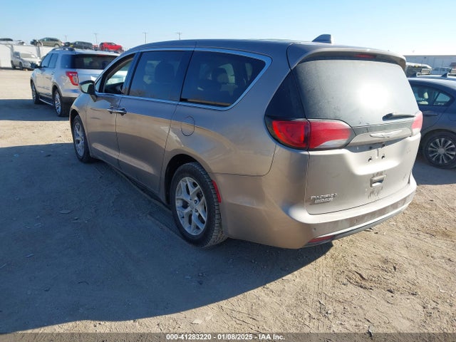 2C4RC1FG3JR175021 Chrysler Pacifica Touring Plus