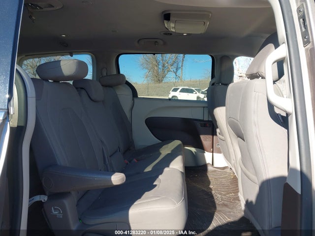 2C4RC1FG3JR175021 Chrysler Pacifica Touring Plus