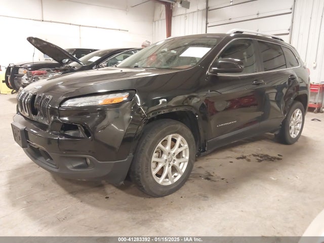 Jeep Cherokee Latitude 2016 1C4PJMCS0GW110943 Image 2