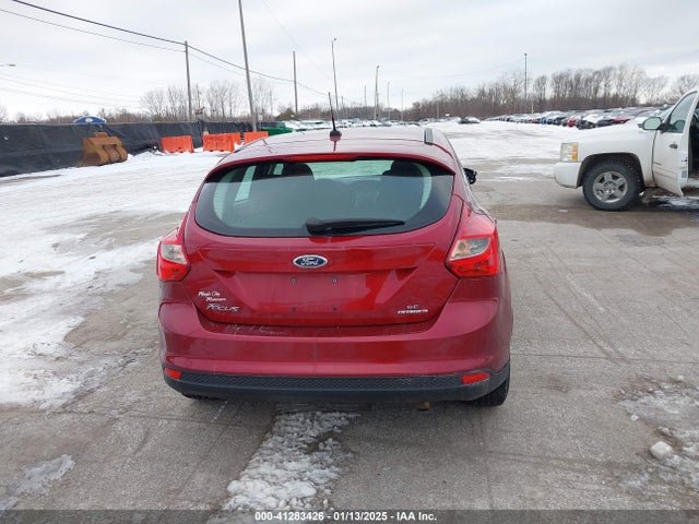 Ford FOCUS SE 2014 1FADP3K21EL379759 Image 16