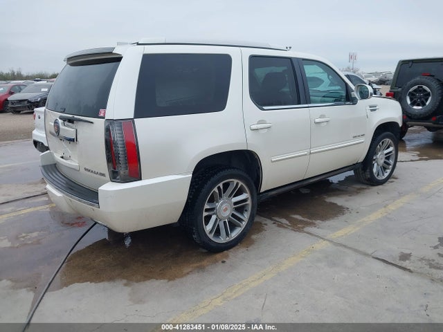 2013 CADILLAC ESCALADE 1GYS3CEF3DR251816 Photo 3