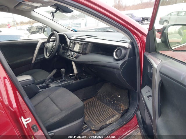 Toyota RAV4 LE 2018 JTMBFREV6JD238719 Image 5