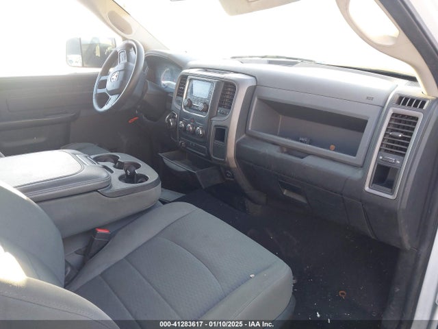 3C6JR6DT8HG734305 RAM 1500 Tradesman  4x2 8' Box