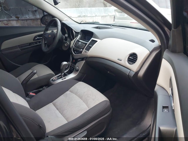 Chevrolet Cruze Ls Auto 2014 1G1PA5SG9E7398626 Image 5