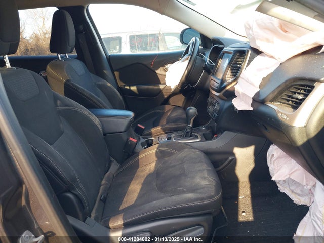 1C4PJMCSXFW752634 Jeep Cherokee Latitude