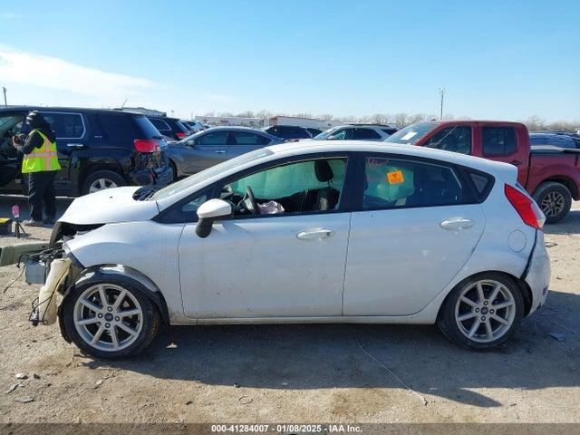 Ford FIESTA SE 2019 3FADP4EJ7KM143099 Image 12