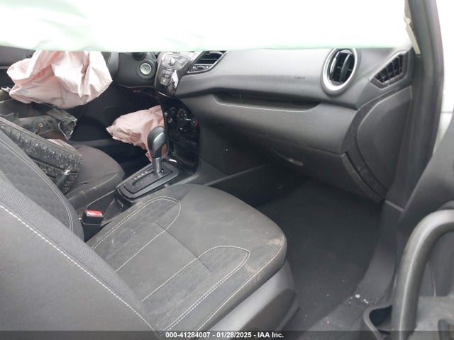 Ford FIESTA SE 2019 3FADP4EJ7KM143099 Image 5
