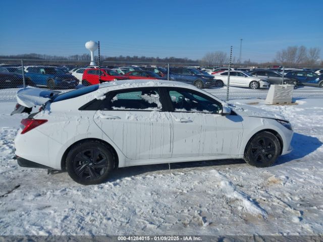 KMHLM4AJ2PU083249 Hyundai Elantra Hybrid Blue