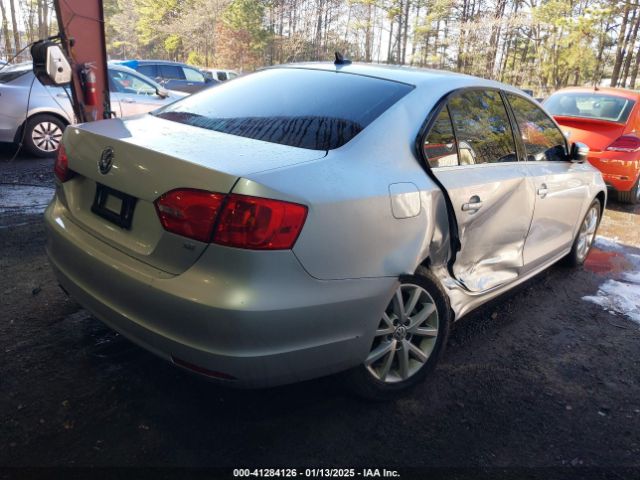 3VWD17AJ9EM320448 Volkswagen Jetta 1.8t Se