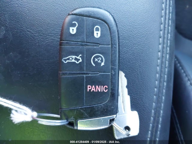Chrysler 200 S 2015 1C3CCCDG9FN668683 Image 11