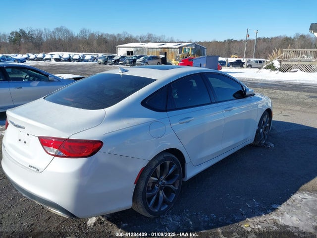Chrysler 200 S 2015 1C3CCCDG9FN668683 Image 4