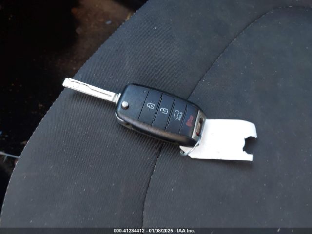 KNDJN2A28E7720162 KIA Soul