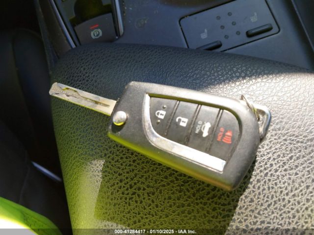 4T1G11BK2MU045452 Toyota Camry Se Awd