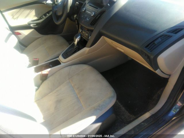 1FADP3F24HL341621 Ford FOCUS SE