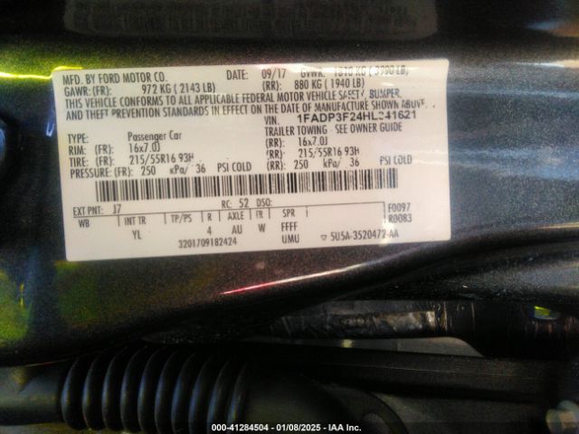 1FADP3F24HL341621 Ford FOCUS SE