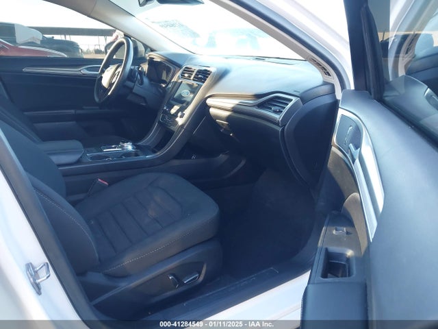 Ford FUSION SE 2019 3FA6P0HD5KR213600 Image 5