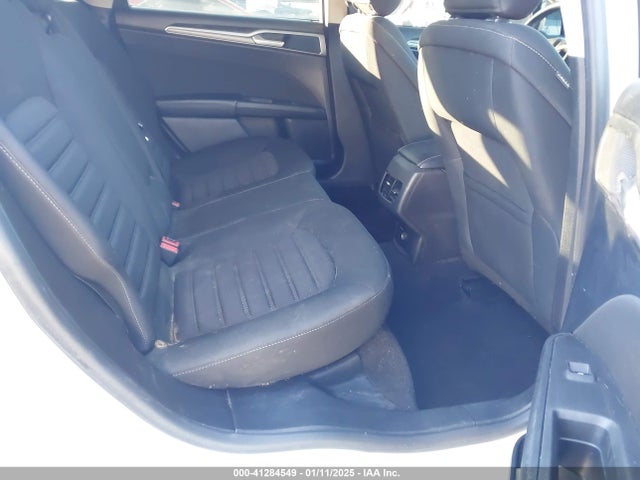 Ford FUSION SE 2019 3FA6P0HD5KR213600 Image 8