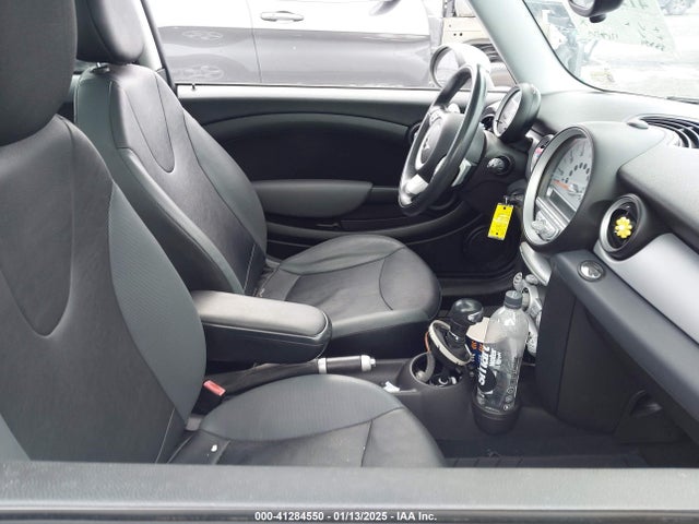 2008 MINI COOPER WMWMF33528TT59530 Photo 4