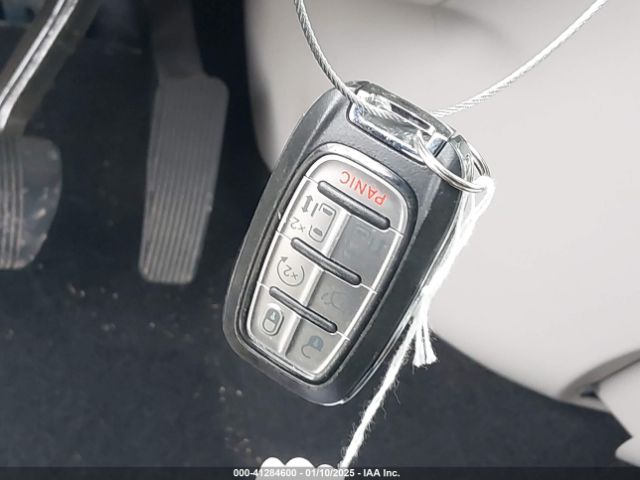 2017 CHRYSLER PACIFICA 2C4RC1EGXHR835504 Photo 10
