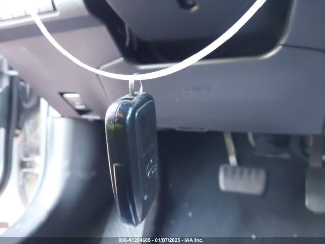 JTNK4RBE4K3047183 Toyota COROLLA SE