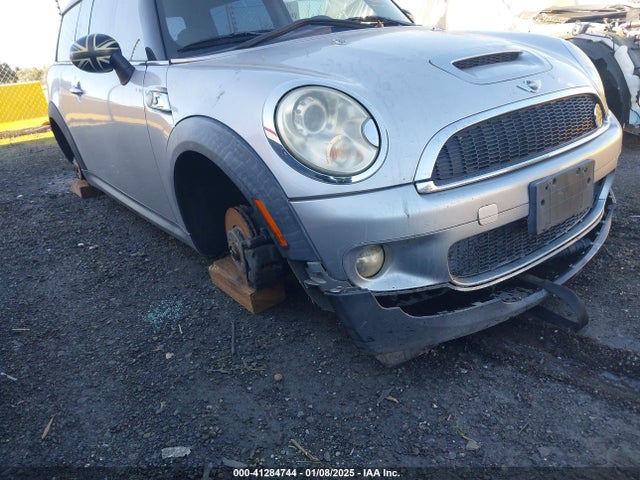 2009 MINI COOPER S CLUBMAN WMWMM33579TP73734 Photo 5