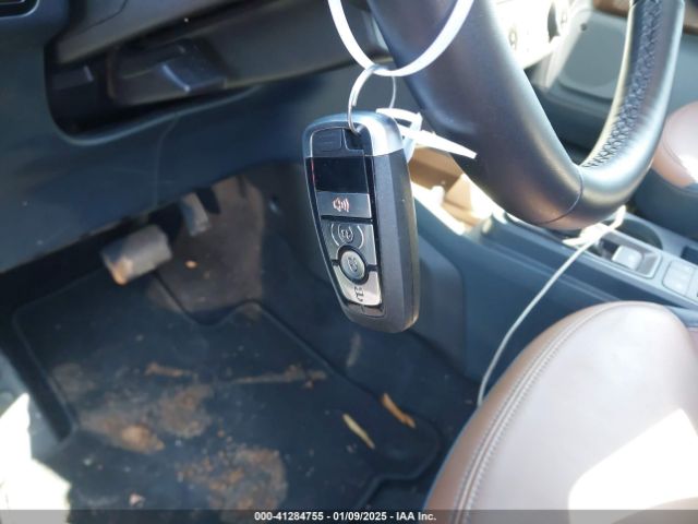 3FTTW8E35PRA23345 Ford Maverick Lariat
