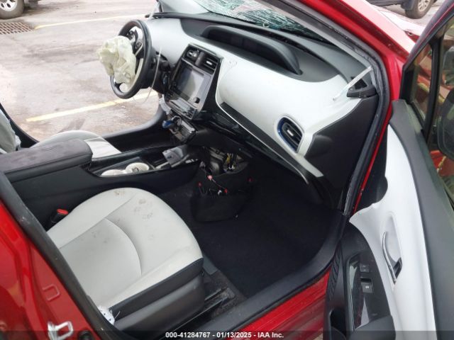 JTDKARFU4H3540949 Toyota Prius Three Touring