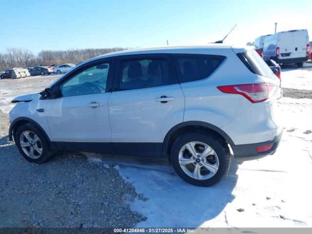 1FMCU9GXXGUB93569 Ford ESCAPE SE