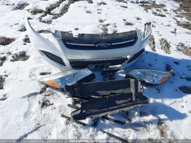1FMCU9GXXGUB93569 Ford ESCAPE SE