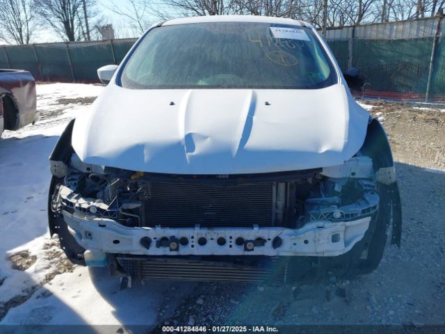 1FMCU9GXXGUB93569 Ford ESCAPE SE