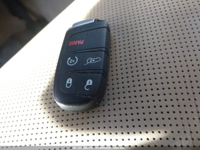 1C4RJFCG9EC465768 Jeep Grand Cherokee Overland