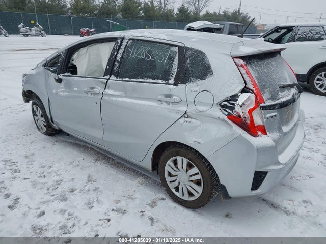 Honda FIT LX 2015 3HGGK5H56FM735434 Image 3