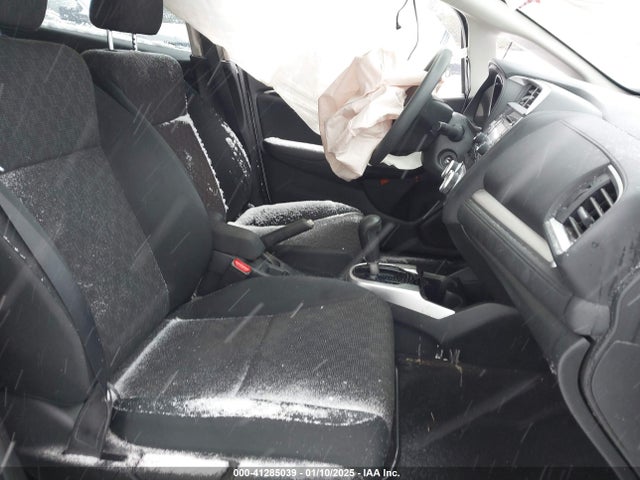 Honda FIT LX 2015 3HGGK5H56FM735434 Image 5