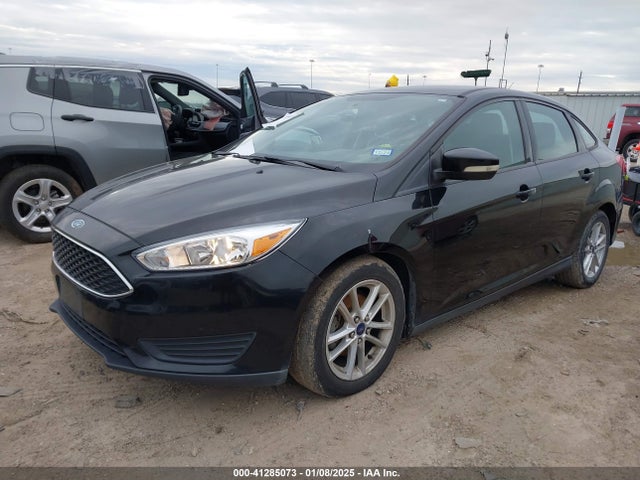 Ford FOCUS SE 2016 1FADP3F27GL255895 Image 2