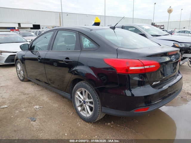 Ford FOCUS SE 2016 1FADP3F27GL255895 Image 3