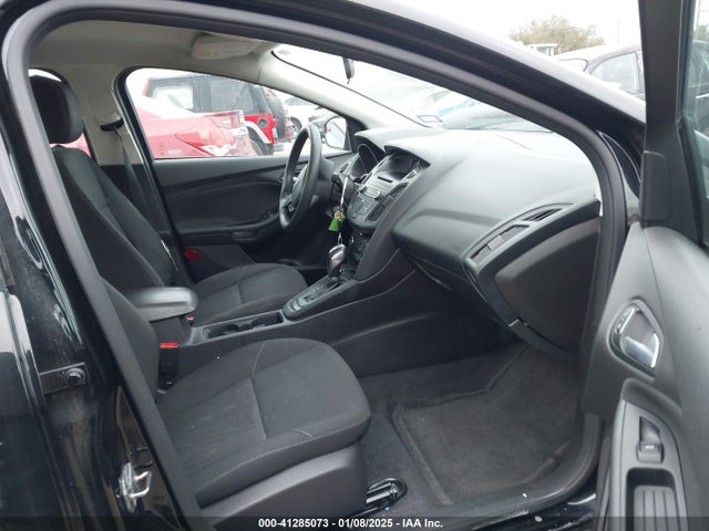 Ford FOCUS SE 2016 1FADP3F27GL255895 Image 5