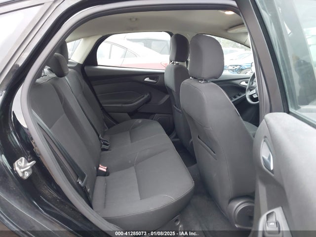Ford FOCUS SE 2016 1FADP3F27GL255895 Image 8