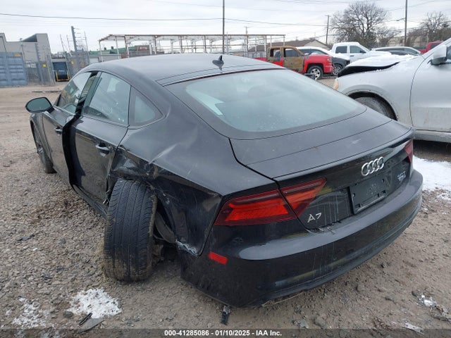2018 AUDI A7 WAU23AFC8JN045955 Photo 2