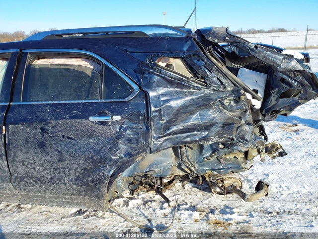 2GNFLGE36H6154624 Chevrolet Equinox Premier