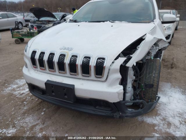 1C4PJMCS1FW787742 Jeep Cherokee Latitude
