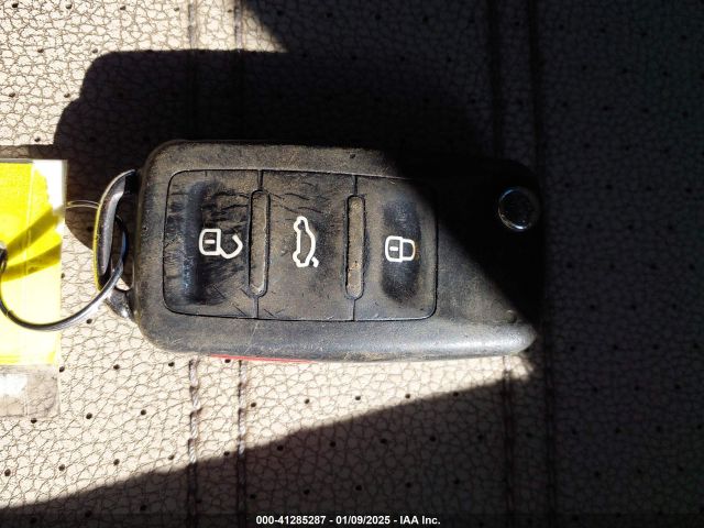 1VWBT7A3XFC072409 Volkswagen Passat 1.8t Se