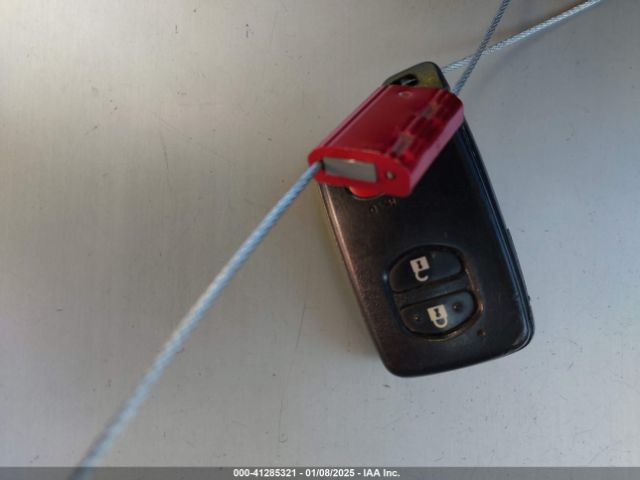 JTDKN3DUXF0462034 Toyota Prius Two