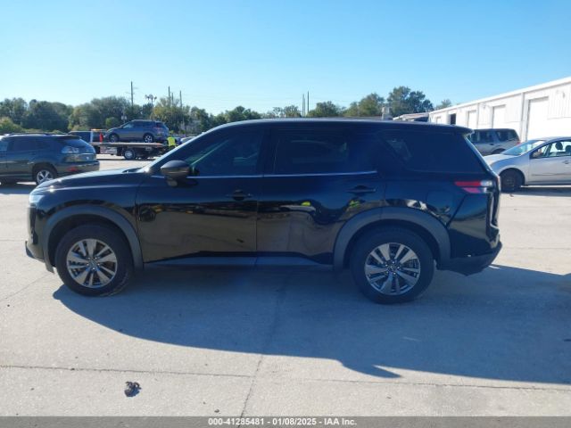 5N1DR3AA1NC201021 Nissan Pathfinder S 2wd