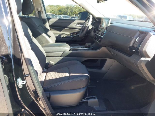 5N1DR3AA1NC201021 Nissan Pathfinder S 2wd