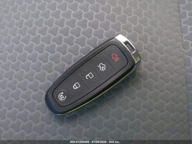 1FMCU9GD3KUA86796 Ford ESCAPE SE