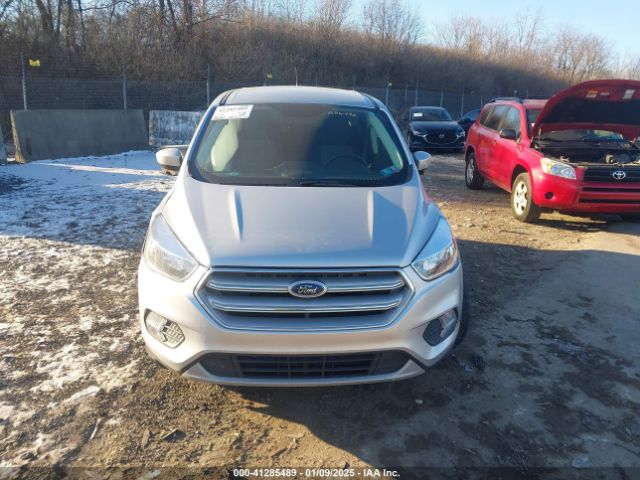 1FMCU9GD3KUA86796 Ford ESCAPE SE